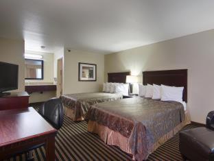 Best Western Marina State Beach Room photo